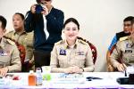 ท่านพลอากาศเอก สถิตย์พงษ์ สุขวิมล ราชเลขานุการในพระองค์พระบาทสมเด็จพระเจ้าอยู่หัวฯ ลงพื้นที่เกาะสีชัง (ติดตามโครงการตามแนวพระราชดำริ เร่งแก้ปัญหาน้ำ ขยะ พลังงาน และฟื้นฟูสิ่งแวดล้อม รองรับการท่องเที่ยวอย่างยั่งยืน) โดยมี ท่าน สุชาติ ชมกลิ่น รัฐมนตรีกระทรว
