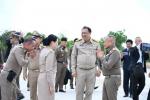 ท่านพลอากาศเอก สถิตย์พงษ์ สุขวิมล ราชเลขานุการในพระองค์พระบาทสมเด็จพระเจ้าอยู่หัวฯ ลงพื้นที่เกาะสีชัง (ติดตามโครงการตามแนวพระราชดำริ เร่งแก้ปัญหาน้ำ ขยะ พลังงาน และฟื้นฟูสิ่งแวดล้อม รองรับการท่องเที่ยวอย่างยั่งยืน) โดยมี ท่าน สุชาติ ชมกลิ่น รัฐมนตรีกระทรว